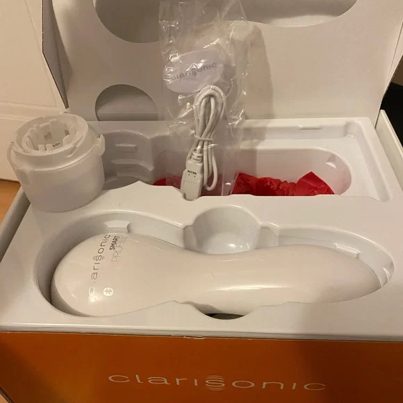 Clarisonic - Picture 3 of 5